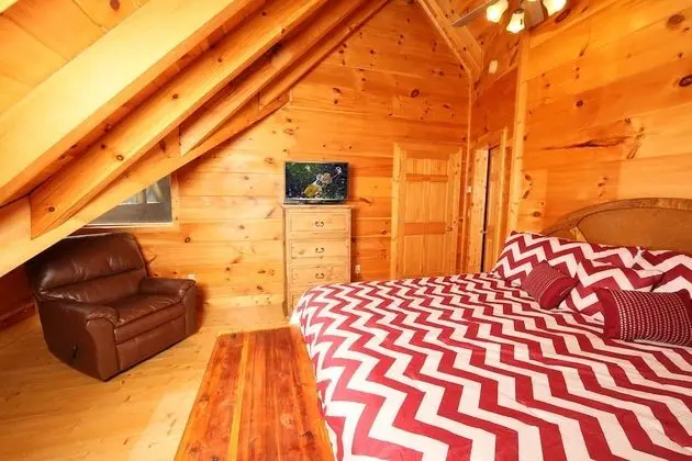 Southern Hospitality - Two Bedroom Cabin - Oda