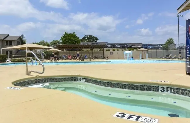 Southern Paradise - Resort Amenities - Close to Downtown and the Branson Landing