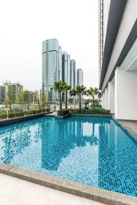 Southview Suites by Subhome - Havuz