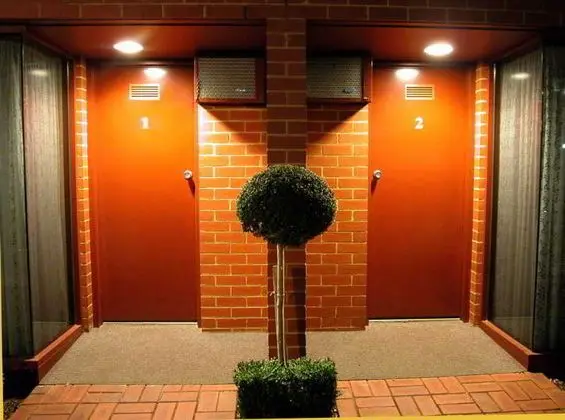 Sovereign Park Motor Inn