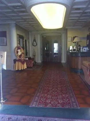 Hotel Sovrano - Lobi