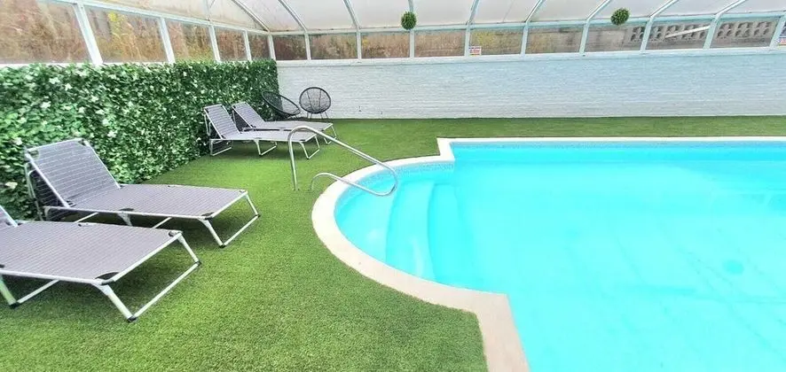 Spa Home With Pool, Sauna, Hottub & Cocktail bar