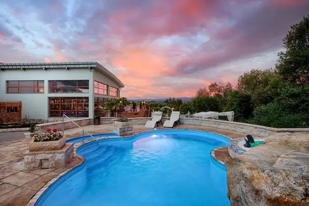 Hotel & Spa Resort Kaskady - Havuz