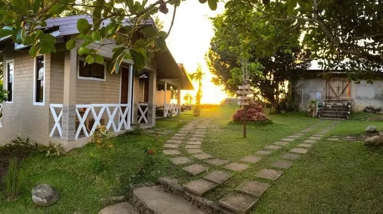 Spacio Caliraya B&B