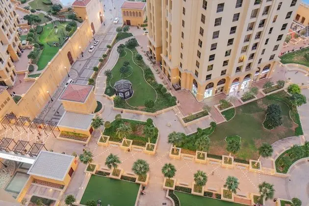 Spacious 1 Bedroom Apartment in Murjan 1 - Dış Mekan