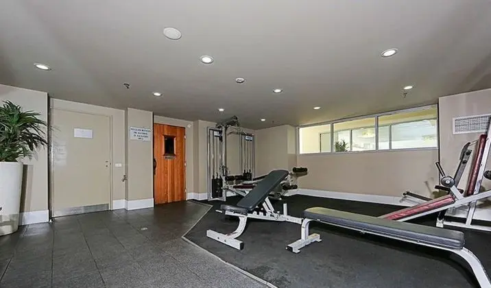 Spacious 1-Bedroom Apartment With Parking - Fitness