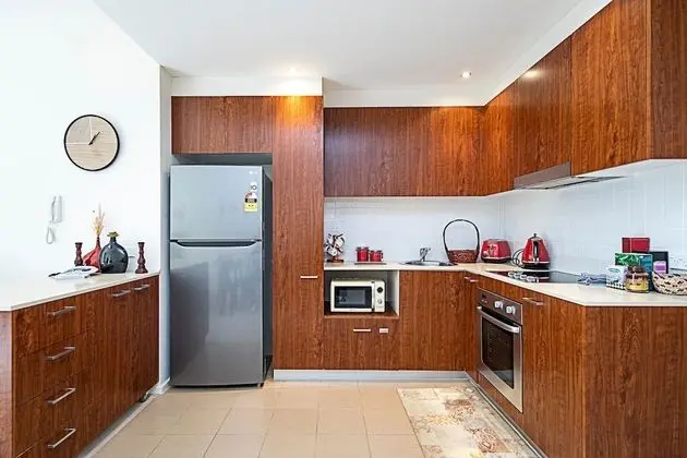 Spacious 1-Bedroom Apartment With Parking - Mutfak