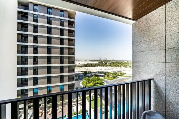 Spacious 1 Bedroom With Balcony in Wilton Terraces