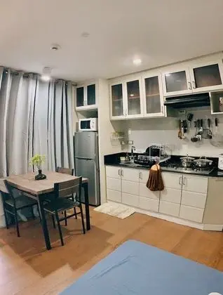 Spacious 1 BR Unit in AppleOne Ayala - Yerinde Yemek