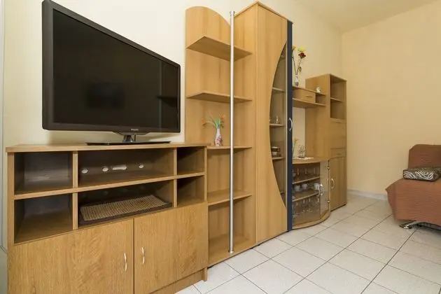 Spacious 110 m2 apt in Village With Large Garden - Oda