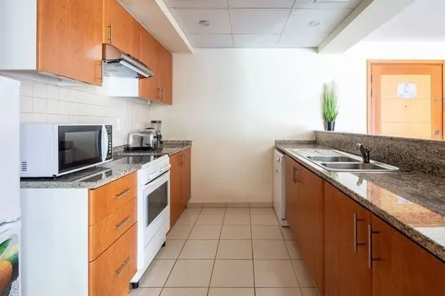 Spacious 1BR in Beautiful Greens! Sleeps 6 - İç Mekan