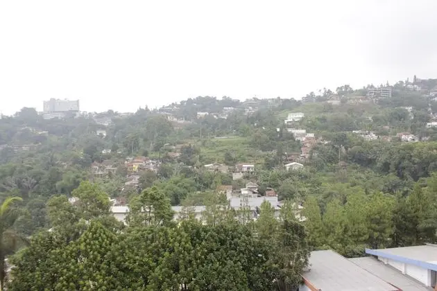 Spacious 1BR with Great View at Marbella Suites Dago