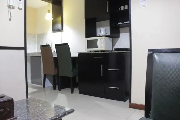 Spacious 1BR with Great View at Marbella Suites Dago - İç Mekan