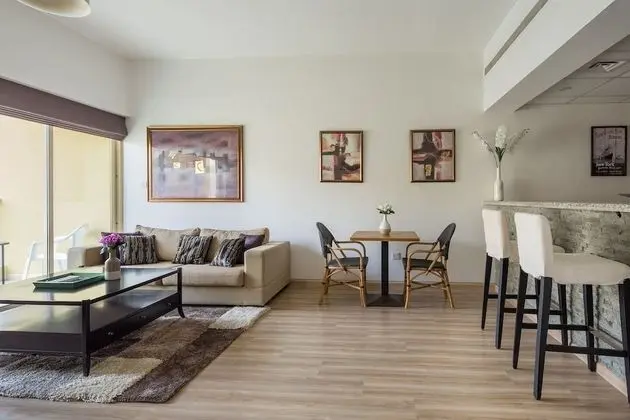 Spacious 1BR in The Greens! - Öne Çıkan Resim