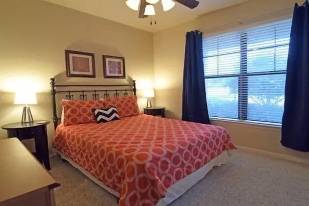 Spacious 2 Bed 2 Bath Condo In Bella Piazza Resort - Oda