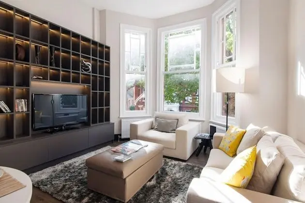 Spacious 2-bed Apartment in Philbeach Gardens