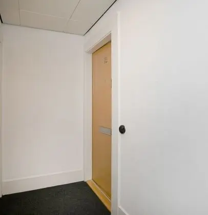 Spacious 2 Bed Parking Close To Centre - İç Mekan