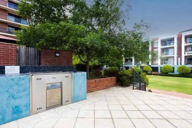 Spacious 2 Bedroom Apartment With Pool, Gym, and Parking - Dış Mekan
