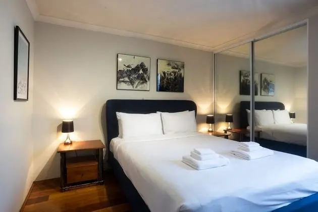 Spacious 2 Bedroom Apartment With Pool, Gym, and Parking - Oda
