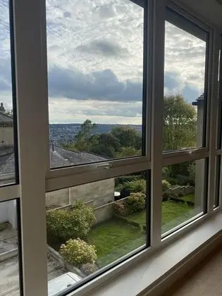 Spacious 2 Bedroom Apartment With Stunning Views Over Bath City - Oda