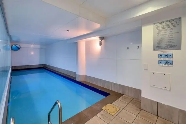 Spacious 2 Bedroom CBD Apt - Havuz
