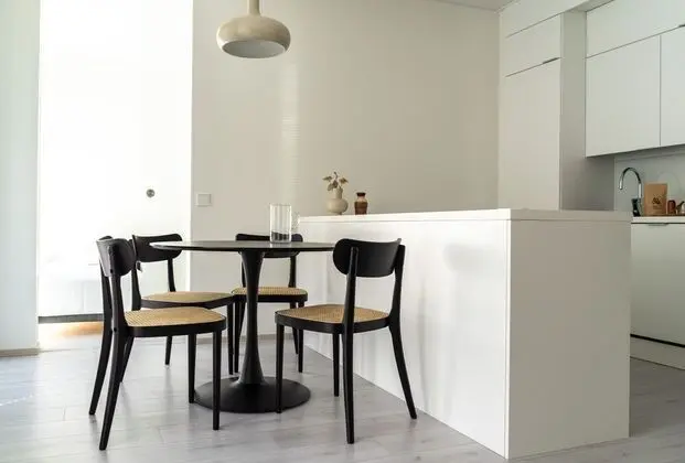 Spacious 2 br apartment in city center - Oda Düzeni