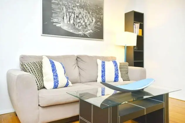 Spacious 2 BR on Upper East Side - Oda Düzeni