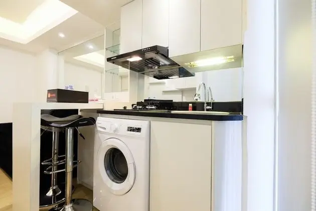 Spacious 2BR Apartment Connected to Bassura City Mall - Mutfak
