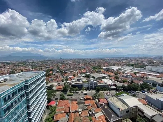 Spacious 2Br Apartment At Newton Residence
