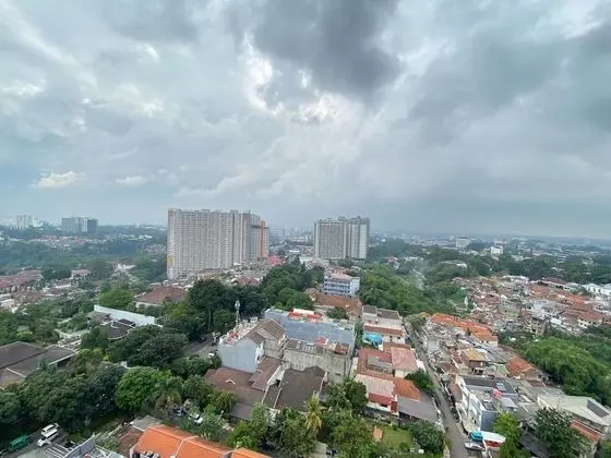 Spacious 2Br Apartment At Parahyangan Residence