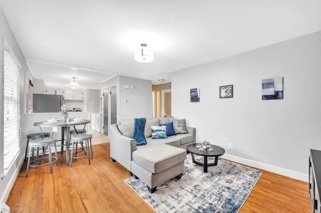 Spacious 2BR Duplex - Near Uptown Charlotte