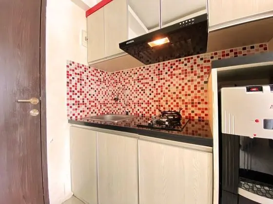 Spacious 2Br At Jarrdin Cihampelas Apartment - Mutfak