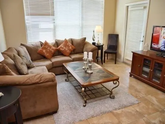 Spacious 3 Bed 3 Bath Condo in Bella Piazza Resort