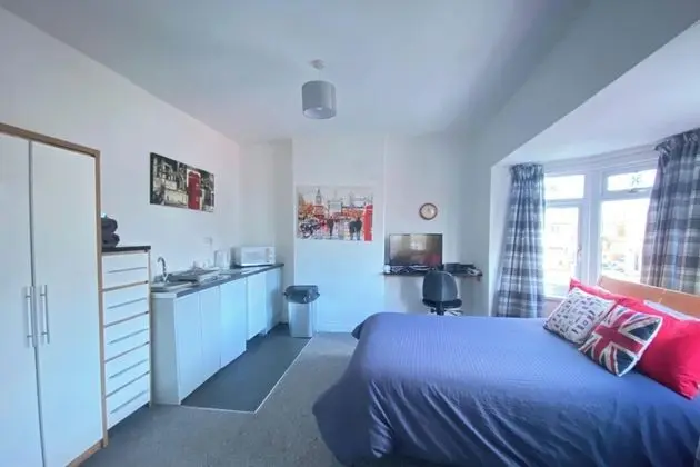 Spacious 3-bed House in Darlington get Location - Öne Çıkan Resim