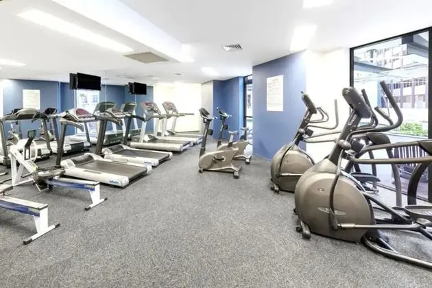 Spacious 3 Bedroom Apartment With City and River Views - Fitness