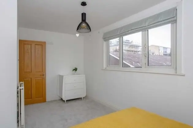 Spacious 3 Bedroom Apartment With Large Balcony