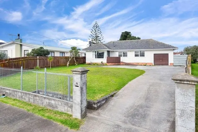 Spacious 3 Bedroom Near Middlemore