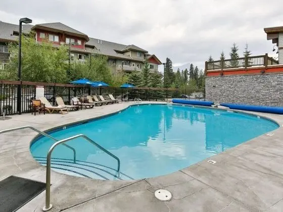 SPACIOUS 3-Br Luxury Condo | HEATED Pool + 3 Hot Tubs | Pool Table | Hm Theatre - Havuz