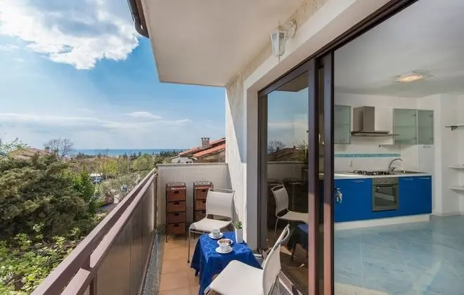 Spacious 3bdr Sea View Apartment Next to the Beach - Dış Mekan