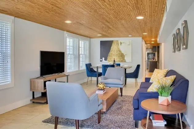 Spacious 3br/2ba in Uptown Nola w/ Yard by Domio - Öne Çıkan Resim