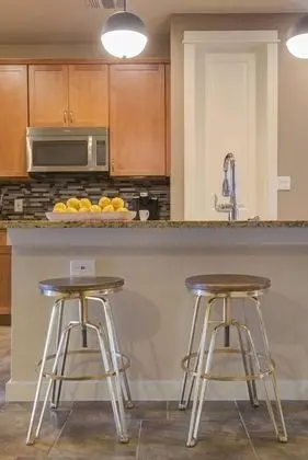 Spacious 3br/3ba Minutes From DT by Domio - Mutfak