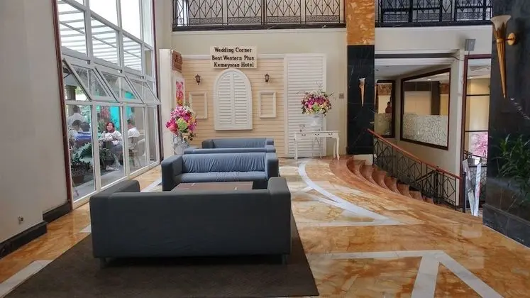 Spacious 3BR Residence at Grand Palace Kemayoran Apartment - Lobi