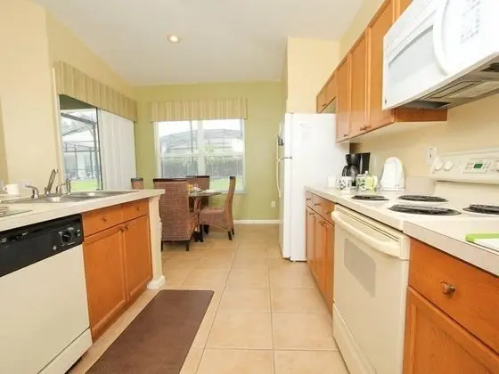 Spacious 4 Bed Pool Home Near Disney In Gated Resort - Mutfak