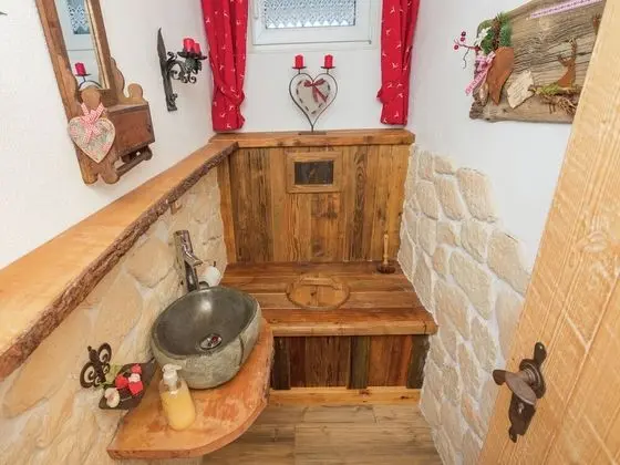 Spacious 4 Person Holiday Home near Chiemsee - Banyo Tipleri