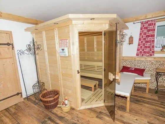 Spacious 4 Person Holiday Home near Chiemsee - Spa