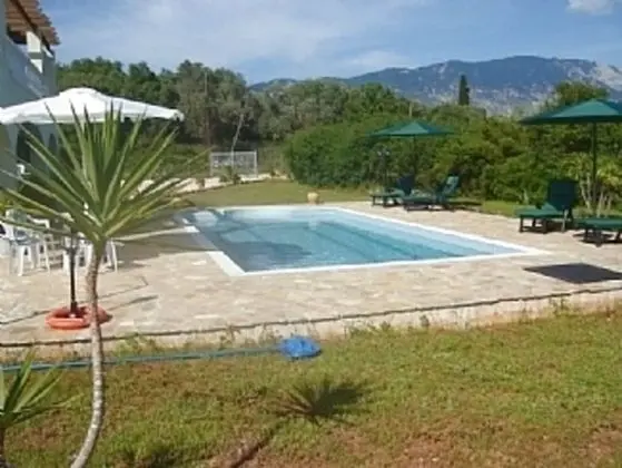 Spacious 5 Bed Villa With Pool in Kefalonia - Havuz