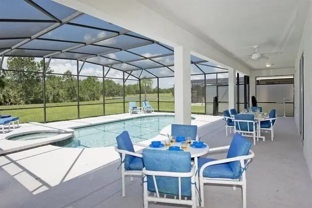 Spacious 5 bed Property With Private South Facing Pool, Situated in the Quiet, Gated Community of Watersong and Surrounded by Beautiful Conservation Land - 291