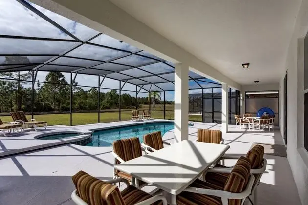 Spacious 5 bed Property With Private South Facing Pool, Situated in the Quiet, Gated Community of Watersong and Surrounded by Beautiful Conservation Land - 291 - Havuz