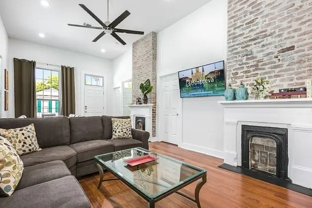 Spacious 5 Bedroom Near Magazine St & Uptown - İç Mekan
