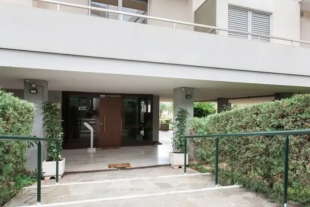 Spacious & Airy 1 Bedroom Apartment near HELEXPO - Dış Mekan